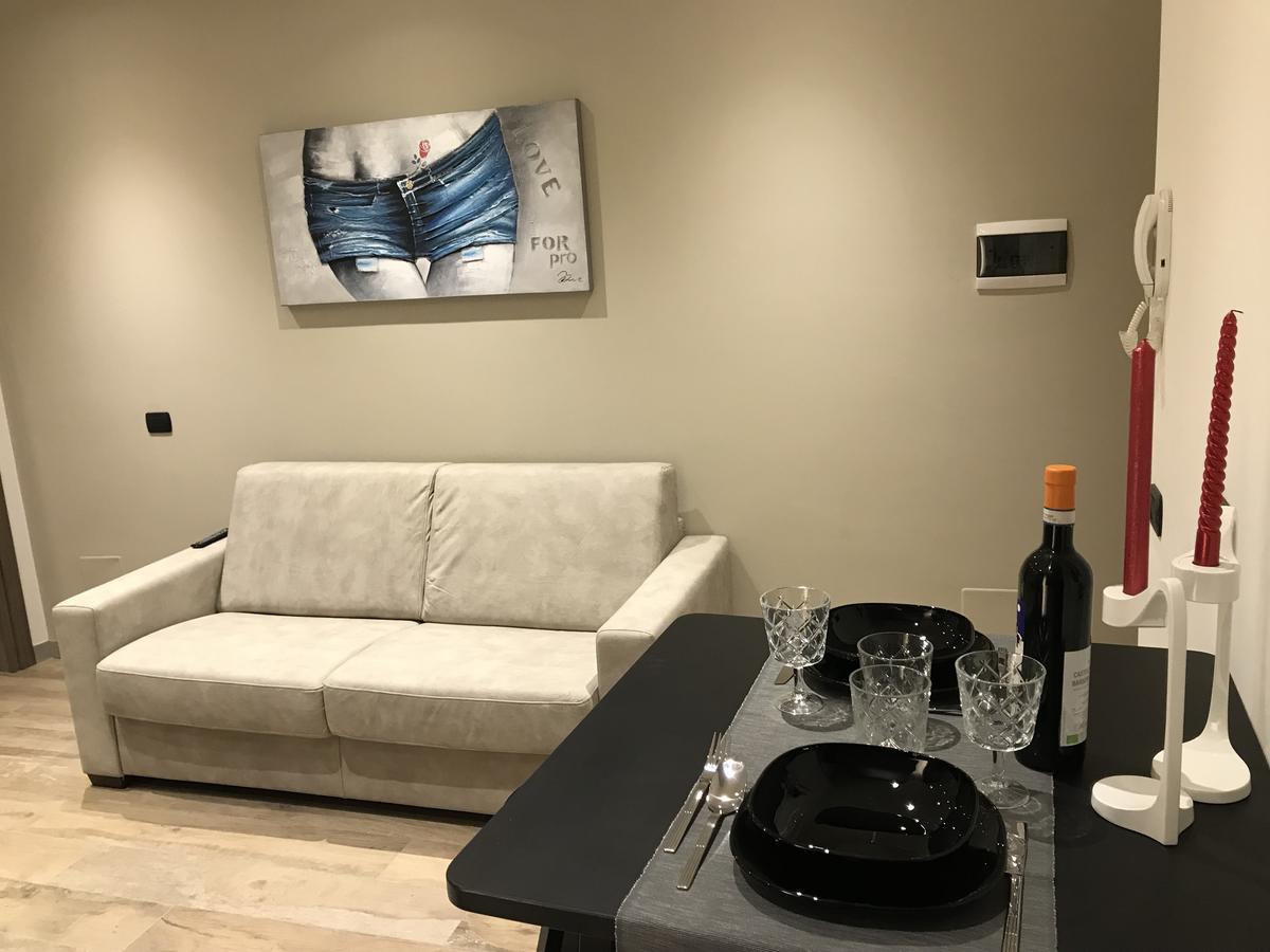 Sforza Apartment Near Duomo Милано Екстериор снимка