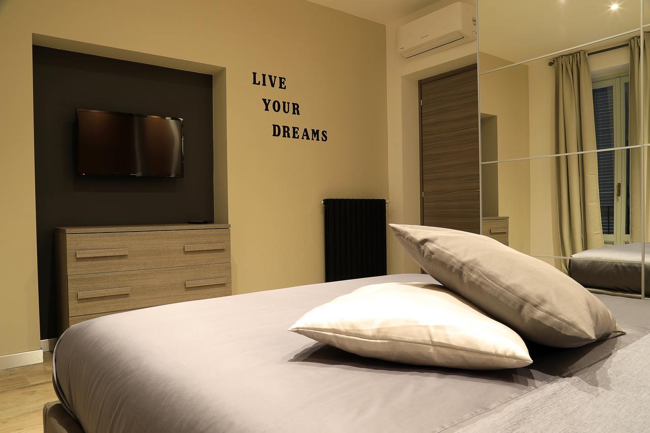 Sforza Apartment Near Duomo Милано Екстериор снимка